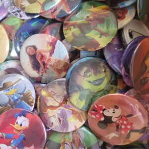 Assorted Pins - Disney/Lorcana [3cm]